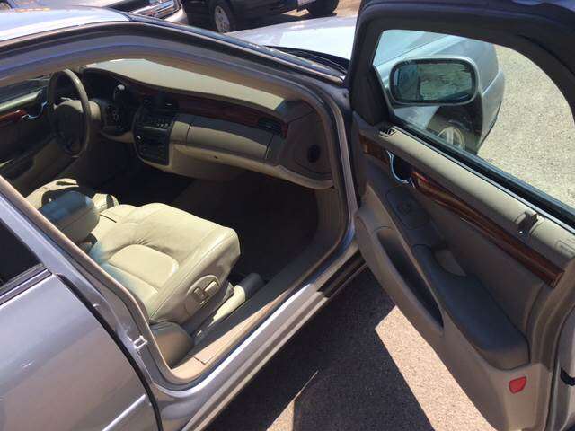 2005 Cadillac Deville 4dr Sedan